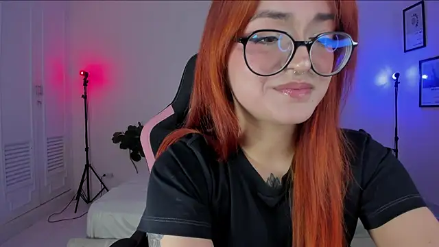 SweetJennaa online show from January 19, 11:00 pm