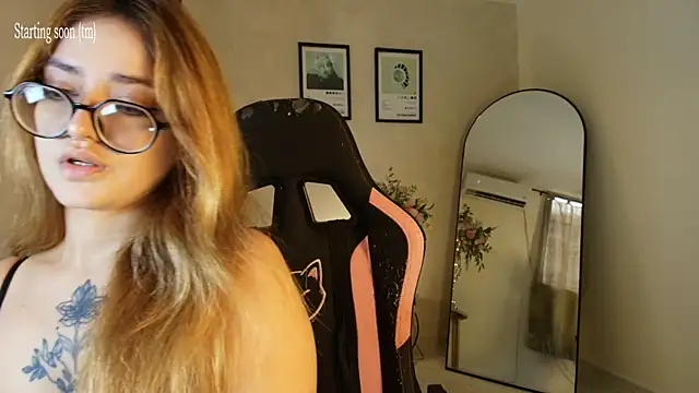 Snapshot of SweetJennaa chatting on July 22, 11:07 pm SweetJennaa online show from July 22, 11:07 pm