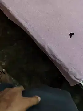 PRIYANHUxh online show from April 22, 4:48 am