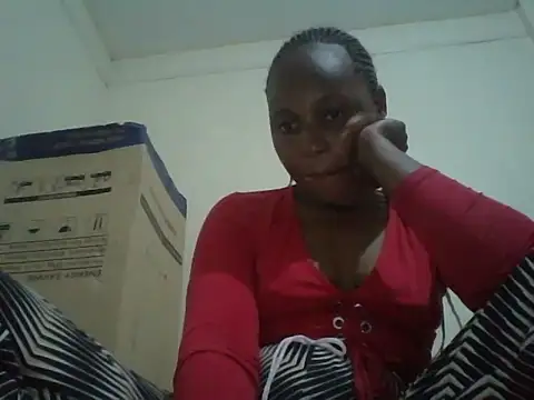 Snapshot of Candykitten chatting on May 13, 6:55 am Candykitten online show from May 13, 6:55 am