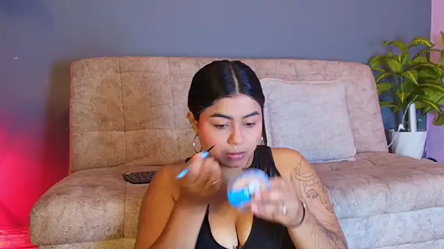 Snapshot of jade_brunnette chatting on May 25, 8:26 pm jade brunnette online show from May 25, 8:26 pm