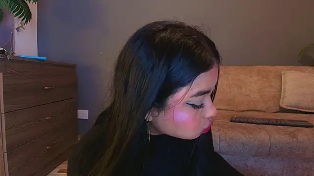 Snapshot of jade_brunnette chatting on May 28, 8:28 pm jade brunnette online show from May 28, 8:28 pm