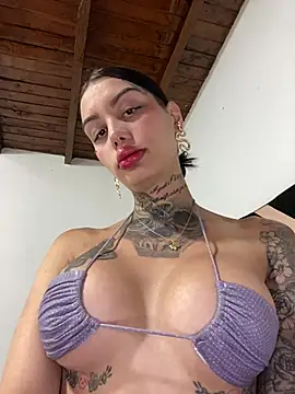 Snapshot of Zaratattoox chatting on April 30, 7:47 am Zaratattoox online show from April 30, 7:47 am