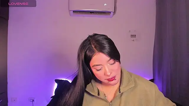 Snapshot of Mariana_Hasper_ chatting on June 19, 7:23 am Mariana Hasper online show from June 19, 7:23 am