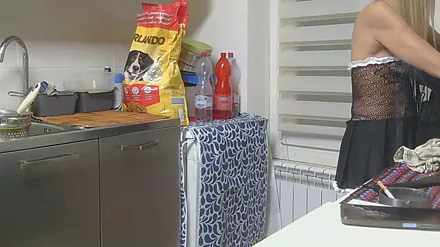 couplemilf2 online show from April 1, 6:05 pm