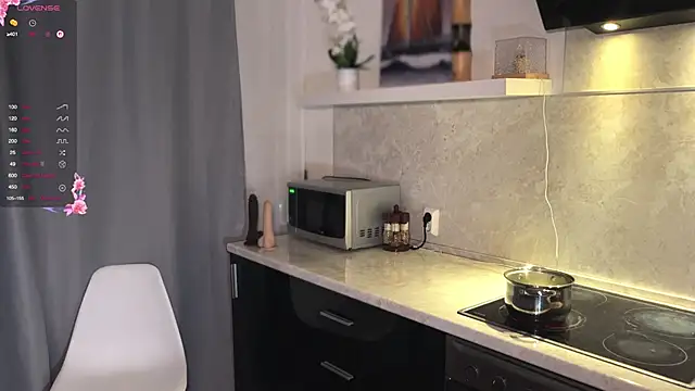 diaanona online show from March 10, 6:02 pm