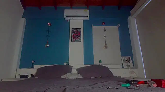 Snapshot of ariana-white- chatting on October 4, 11:30 am ariana-white- online show from October 4, 11:30 am