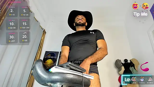 Snapshot of Hardboy_latin chatting on April 22, 4:26 am Hardboy latin online show from April 22, 4:26 am
