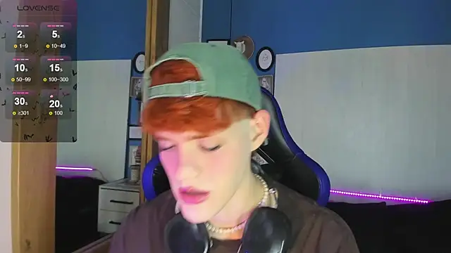 Snapshot of VladHellsing4 chatting on October 5, 3:10 pm VladHellsing4 online show from October 5, 3:10 pm