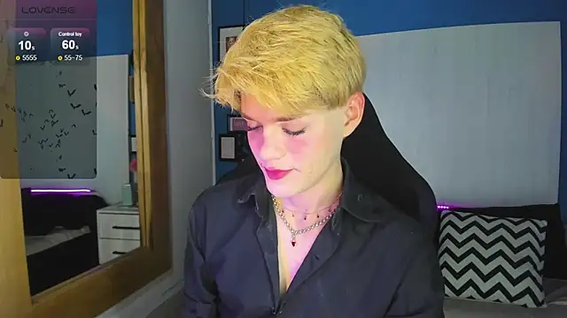 Snapshot of VladHellsing4 chatting on November 4, 2:27 pm VladHellsing4 online show from November 4, 2:27 pm