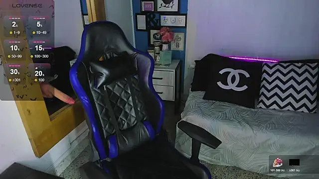 Snapshot of VladHellsing4 chatting on November 9, 4:05 pm VladHellsing4 online show from November 9, 4:05 pm