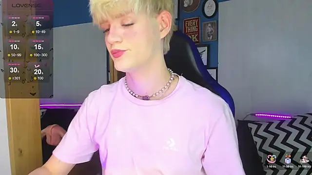 Snapshot of VladHellsing4 chatting on November 22, 2:38 pm VladHellsing4 online show from November 22, 2:38 pm