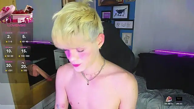 Snapshot of VladHellsing4 chatting on December 15, 2:21 pm VladHellsing4 online show from December 15, 2:21 pm