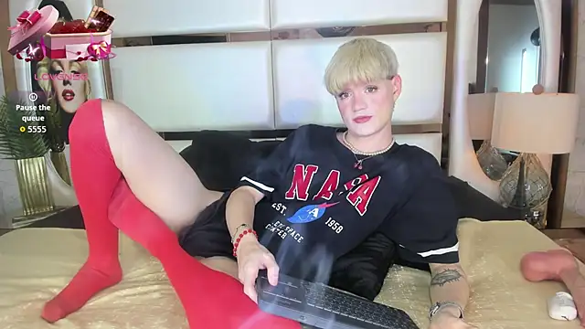 Snapshot of VladHellsing4 chatting on January 8, 2:41 pm VladHellsing4 online show from January 8, 2:41 pm