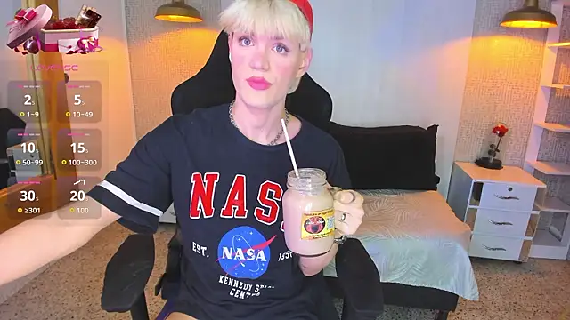 Snapshot of VladHellsing4 chatting on February 23, 2:14 pm VladHellsing4 online show from February 23, 2:14 pm