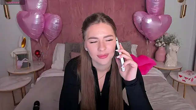 MilaVoxx online show from February 15, 5:48 am