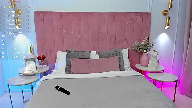 MilaVoxx online show from March 11, 5:57 am