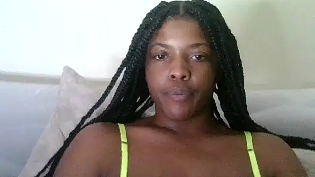 Snapshot of CaramelGoddessxoxo chatting on May 17, 9:55 pm CaramelGoddessxoxo online show from May 17, 9:55 pm