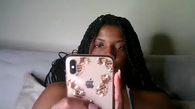 Snapshot of CaramelGoddessxoxo chatting on June 3, 5:21 am CaramelGoddessxoxo online show from June 3, 5:21 am