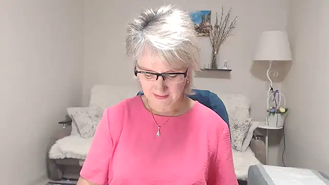 FleurMays online show from September 29, 3:55 am