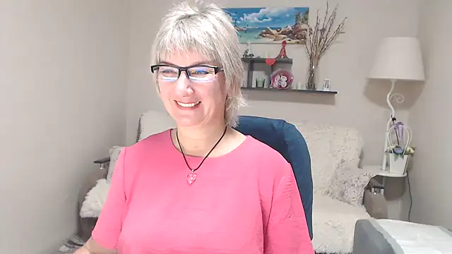 FleurMays online show from October 15, 5:18 am