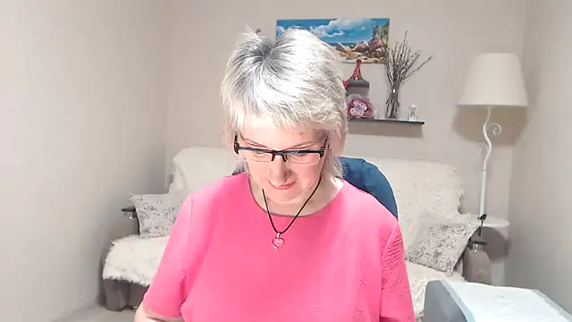 Snapshot of FleurMays chatting on May 15, 3:02 am FleurMays online show from May 15, 3:02 am