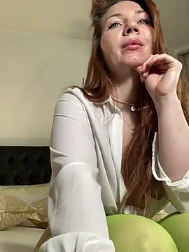 Goddess Squirt  online show from March 19, 1:20 am