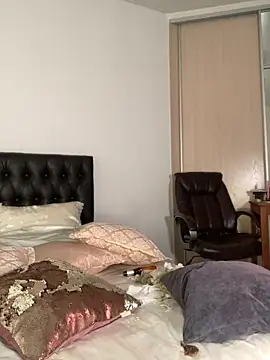 Snapshot of Goddess_Squirt_ chatting on June 9, 11:27 pm Goddess Squirt online show from June 9, 11:27 pm