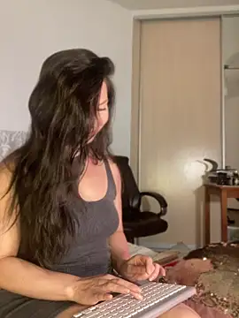 Snapshot of Goddess_Squirt_ chatting on July 7, 11:20 pm Goddess Squirt online show from July 7, 11:20 pm
