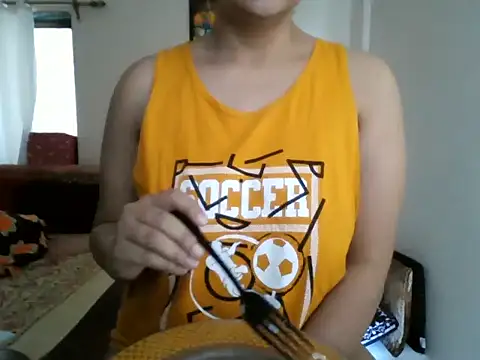 Snapshot of MakeMeCumAhh chatting on October 7, 8:44 am MakeMeCumAhh online show from October 7, 8:44 am