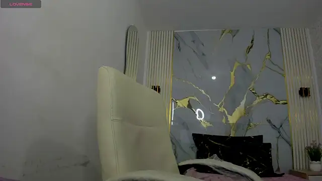 Snapshot of kathina_giraldo chatting on May 12, 12:35 pm kathina giraldo online show from May 12, 12:35 pm