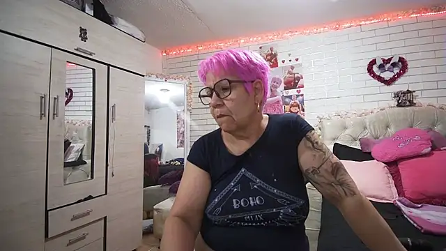 maturehot 65 online show from February 28, 11:11 am