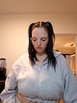 Jujuicy 97 online show from February 11, 11:04 am