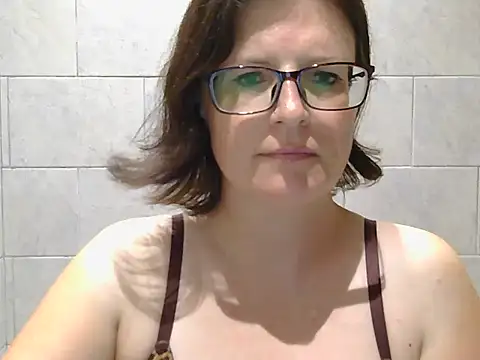 Snapshot of CrimsonMistress chatting on February 6, 11:58 pm CrimsonMistress online show from February 6, 11:58 pm