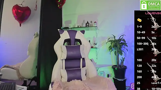 natashaanurak online show from February 24, 1:13 am