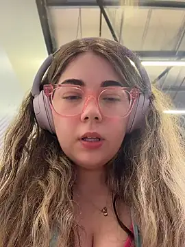 Snapshot of brooklynivy chatting on June 30, 12:39 pm brooklynivy online show from June 30, 12:39 pm