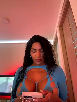 Snapshot of Jessie-pradoo chatting on November 3, 8:21 pm Jessie-pradoo online show from November 3, 8:21 pm