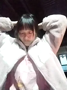 Snapshot of lytamye chatting on March 6, 11:03 am lytamye online show from March 6, 11:03 am