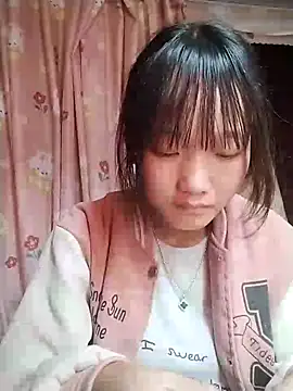 Snapshot of lytamye chatting on March 14, 6:42 am lytamye online show from March 14, 6:42 am