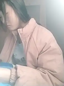 Snapshot of lytamye chatting on March 20, 1:24 am lytamye online show from March 20, 1:24 am