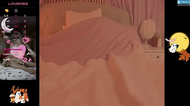 Snapshot of Blondecandie chatting on October 7, 6:27 pm Blondecandie online show from October 7, 6:27 pm