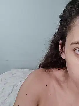 Sweet-diamondxxx online show from December 15, 7:21 pm