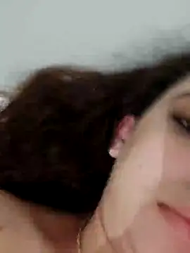 Sweet-diamondxxx online show from January 17, 6:15 am