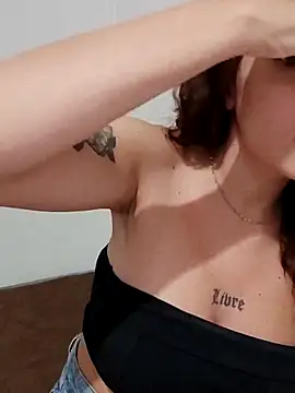 Sweet-diamondxxx online show from February 7, 10:30 pm