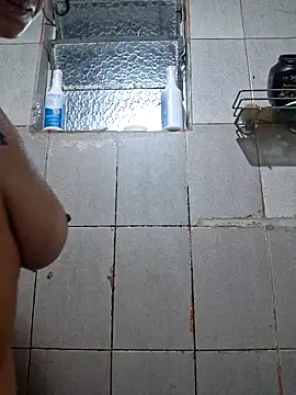 Sweet-diamondxxx online show from February 24, 2:31 am