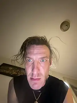 kikiwonderbar online show from February 20, 9:54 am