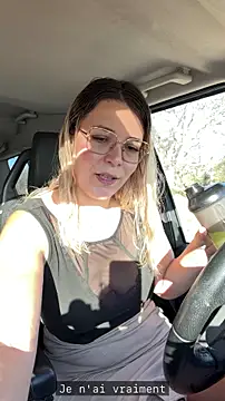 EmyLana online show from April 10, 6:40 am