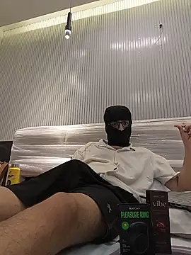 DelhiDick69 online show from June 22, 10:40 pm