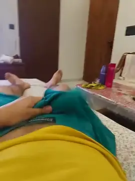 DelhiDick69 online show from June 28, 8:09 am