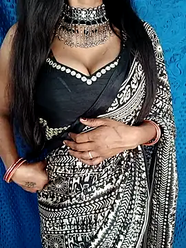 Snapshot of Savita_hotmom chatting on February 15, 6:43 am Savita hotmom online show from February 15, 6:43 am